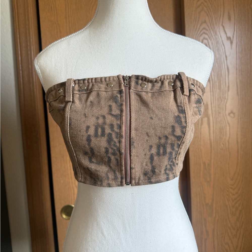 PrettyLittleThing Brown Denim Acid Wash Strapless Crop Top